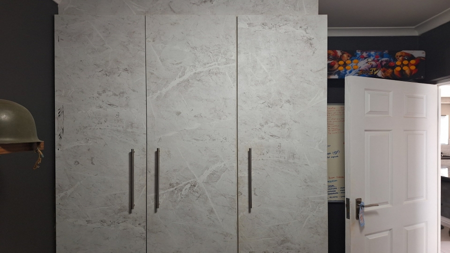 3 Bedroom Property for Sale in Overbaakens Eastern Cape